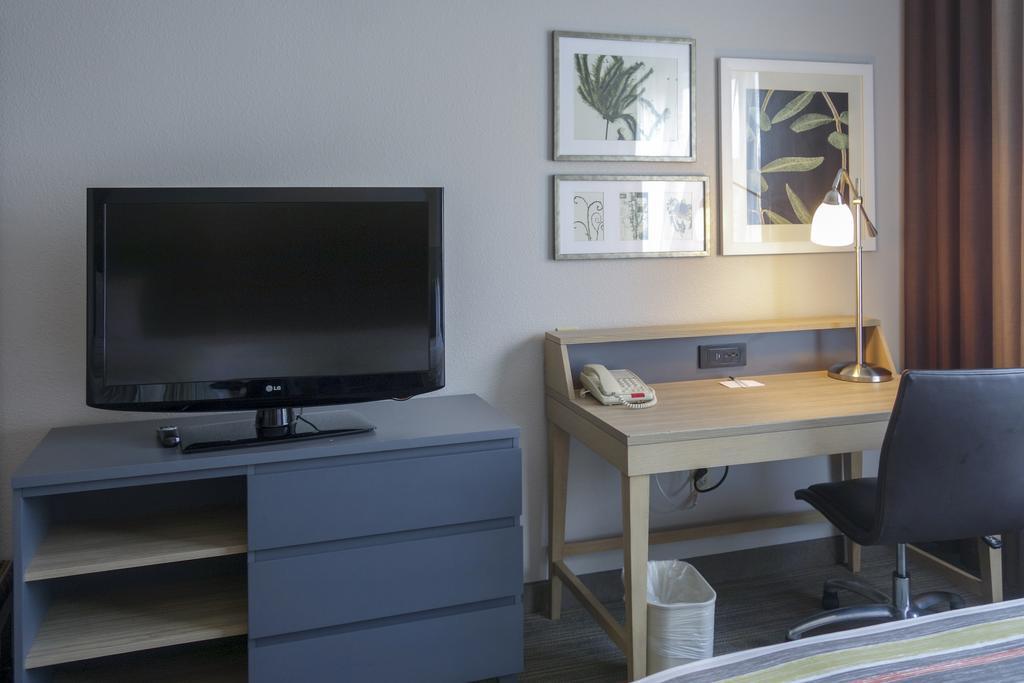 Country Inn & Suites By Radisson, Washington, Dc East - Capitol Heights, Md Ngoại thất bức ảnh