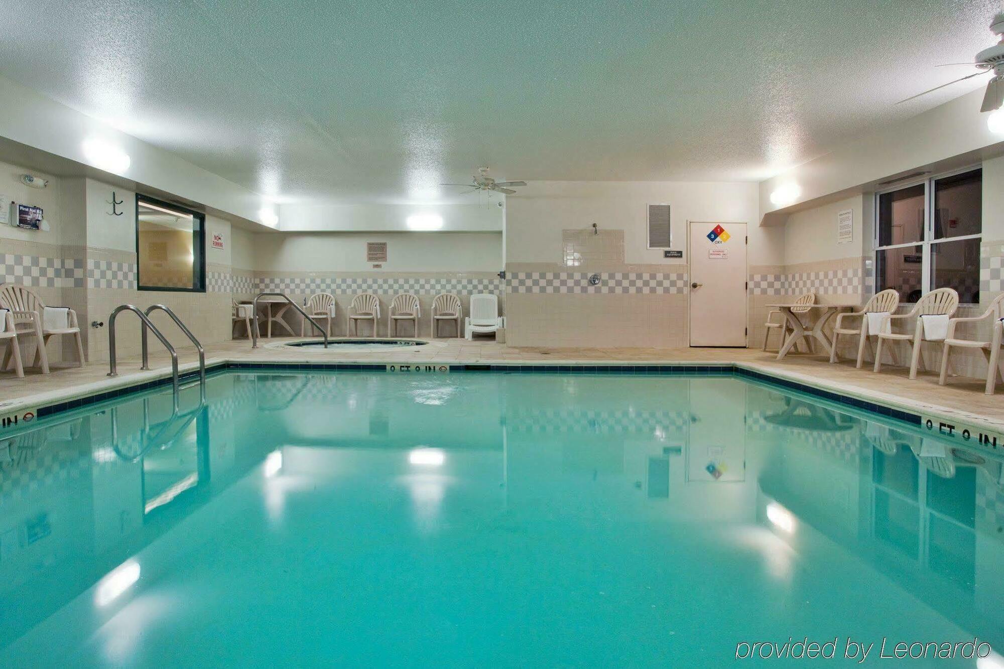 Country Inn & Suites By Radisson, Washington, Dc East - Capitol Heights, Md Ngoại thất bức ảnh